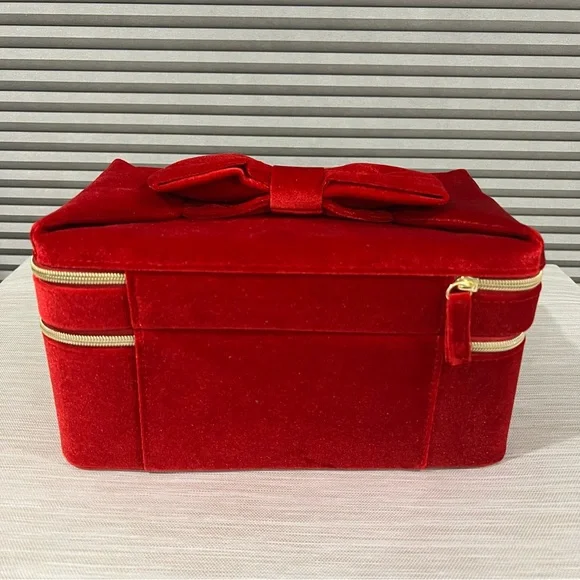 Estee Lauder Makeup Case - Picture 3 of 8